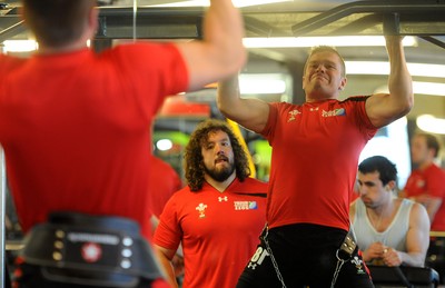 04.09.11 - Wales Rugby Training - Tavis Knoyle takes part in a gym session. 