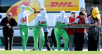 04.09.11 - Wales Rugby Training - Fans look on during an open training. 