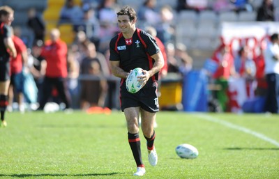 04.09.11 - Wales Rugby Training - Mike Phillips during an open training. 