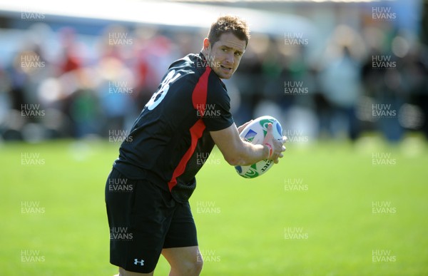 04.09.11 - Wales Rugby Training - Shane Williams during an open training. 