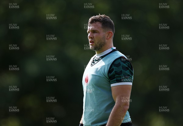290923 - Wales Rugby hold an Open Training Session - Elliot Dee during training