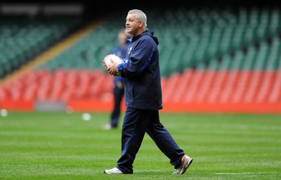 29.10.10 - Wales Rugby Training - Wales head coach Warren Gatland during training. 