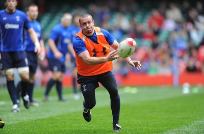 29.10.10 - Wales Rugby Training - Richie Rees during training. 