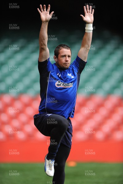 29.10.10 - Wales Rugby Training - Shane Williams in action during training. 