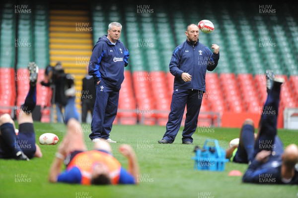 29.10.10 - Wales Rugby Training - Wales head coach Warren Gatland and forwards coach Robin McBryde during training. 