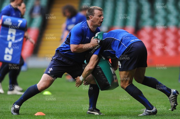 29.10.10 - Wales Rugby Training - Matthew Rees and James Hook during training. 