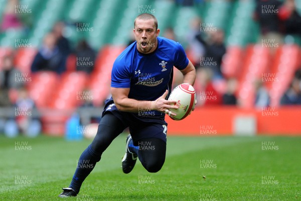 29.10.10 - Wales Rugby Training - Richie Rees during training. 
