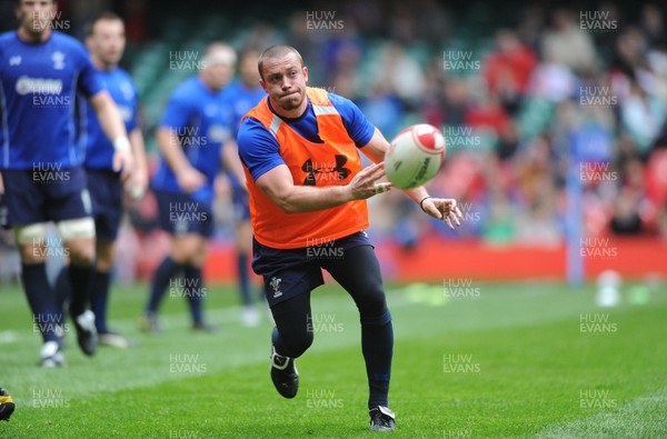 29.10.10 - Wales Rugby Training - Richie Rees during training. 