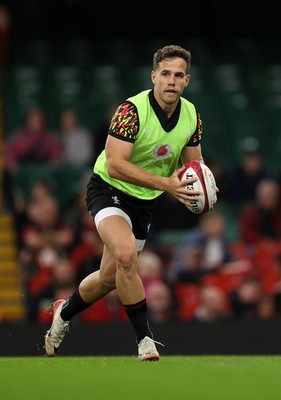 291025 - Wales Rugby Open Training - Kieran Hardy during training