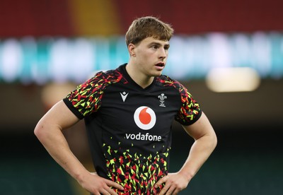 291025 - Wales Rugby Open Training - Jacob Beetham during training
