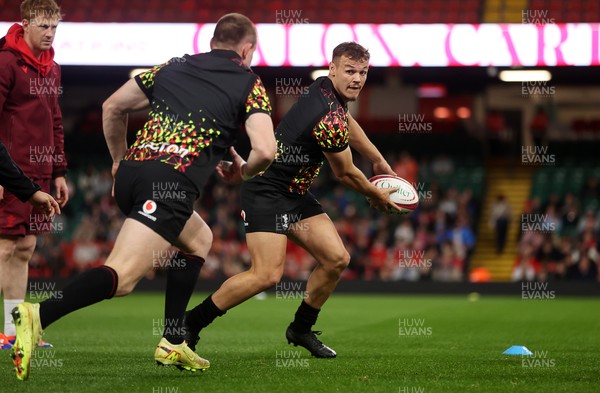 291025 - Wales Rugby Open Training - Jarrod Evans during training