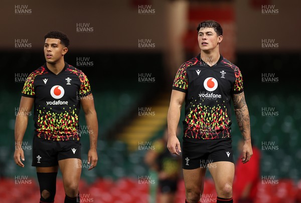 291025 - Wales Rugby Open Training - Rio Dyer and Louis Rees-Zammit during training