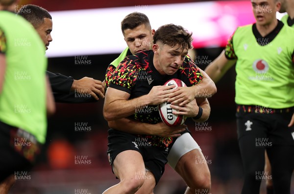 291025 - Wales Rugby Open Training - Dan Edwards during training