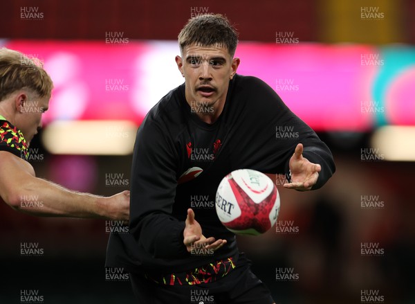 291025 - Wales Rugby Open Training - Joe Hawkins during training
