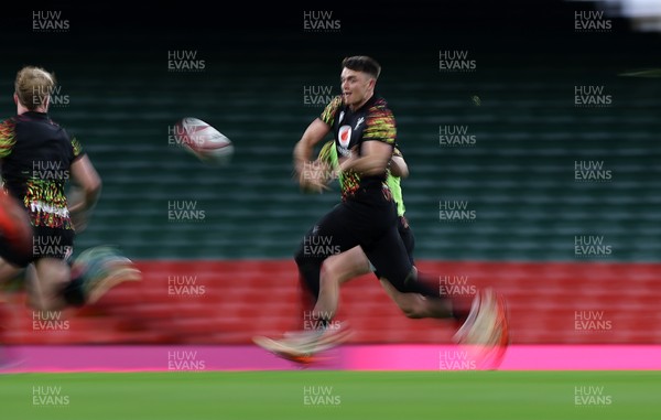 291025 - Wales Rugby Open Training - Reuben Morgan-Williams during training