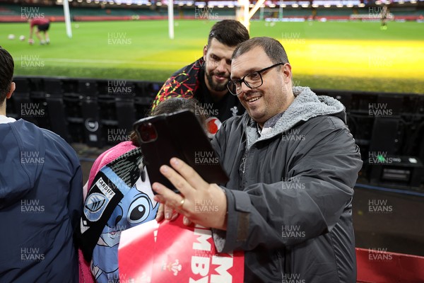 291025 - Wales Rugby Open Training - Rhys Davies during fan signing
