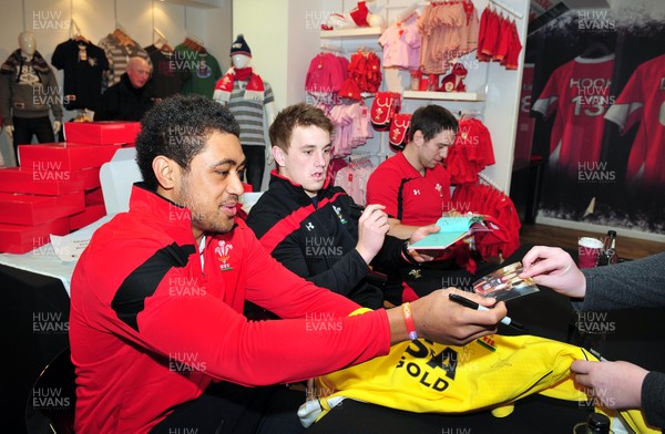 070312- Wales Rugby Players Signing Session Wales Players Ryan Jones, Jonathan Davies and Toby Faletau, meet fans and sign autographs at the Cardiff Arms Shop and Bar