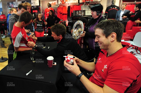 070312- Wales Rugby Players Signing Session Wales Players Ryan Jones, Jonathan Davies and Toby Faletau, meet fans and sign autographs at the Cardiff Arms Shop and Bar