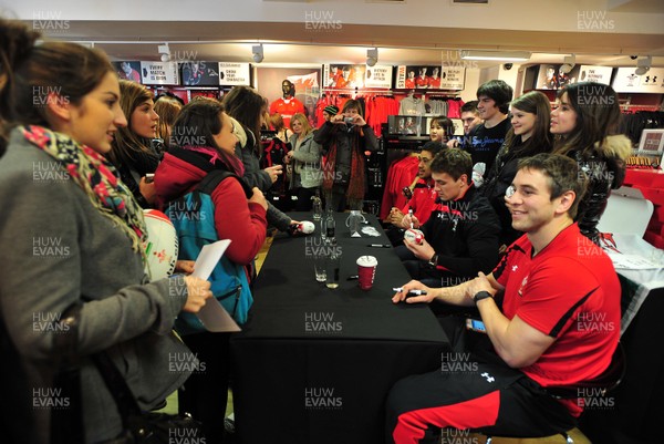 070312- Wales Rugby Players Signing Session Wales Players Ryan Jones, Jonathan Davies and Toby Faletau, meet fans and sign autographs at the Cardiff Arms Shop and Bar