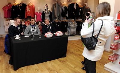 19.02.11 - Wales Rugby Players Signing Session - Wales players Dan Lydiate, Sam Warburton and John Yapp meet fans during a signing session at the Cardiff Arms Shop and Bar. 