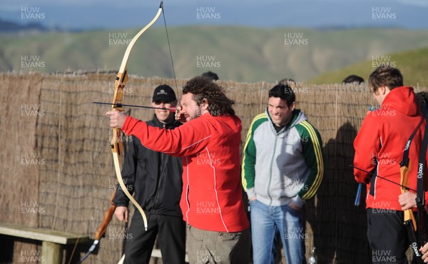 16.06.10 - Wales Rugby Players Visit Boomrock - Adam Jones tries out archery during a trip to Boomrock in Wellington. 