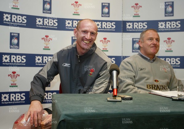 090206Wales Rugby Press Conference -  Wales rugby captain Gareth Thomas during press conference  