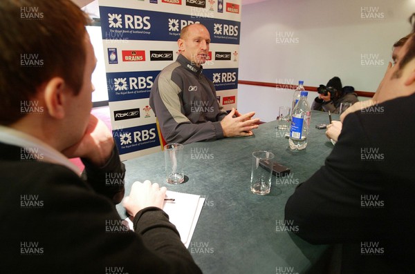 090206Wales Rugby Press Conference -  Wales rugby captain Gareth Thomas during press conference 