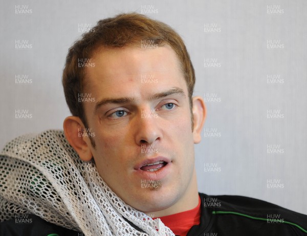 16.03.09 - Wales Rugby Wales Alun Wyn Jones speaks to the media ahead of his sides Six Nations decider against Ireland 