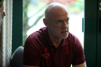 071125 - Picture shows Steve Tandy, Head Coach speaking during a press conference as he announces his first team for this years Quilter Nations Series