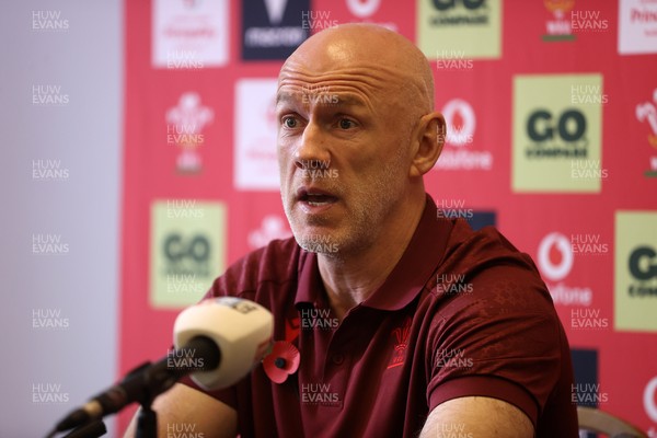 071125 - Picture shows Steve Tandy, Head Coach speaking during a press conference as he announces his first team for this years Quilter Nations Series