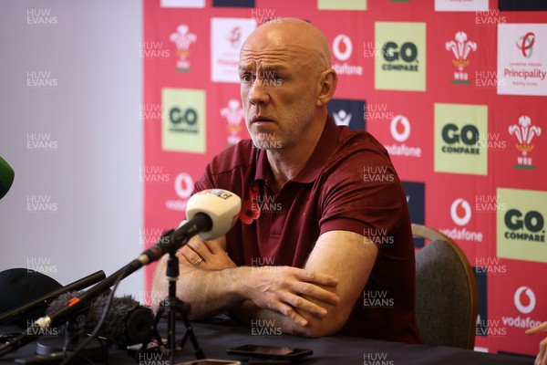 071125 - Picture shows Steve Tandy, Head Coach speaking during a press conference as he announces his first team for this years Quilter Nations Series