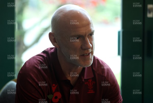 071125 - Picture shows Steve Tandy, Head Coach speaking during a press conference as he announces his first team for this years Quilter Nations Series