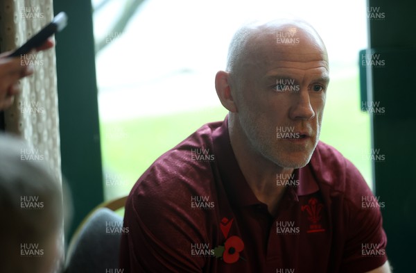 071125 - Picture shows Steve Tandy, Head Coach speaking during a press conference as he announces his first team for this years Quilter Nations Series