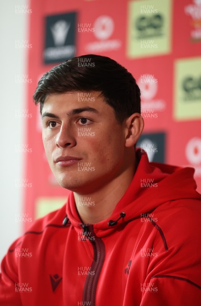 170226 - Picture shows Louis Rees-Zammit speaking during a Press Conference today