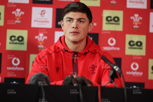 170226 - Picture shows Louis Rees-Zammit speaking during a Press Conference today