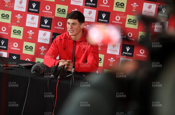 170226 - Picture shows Louis Rees-Zammit speaking during a Press Conference today