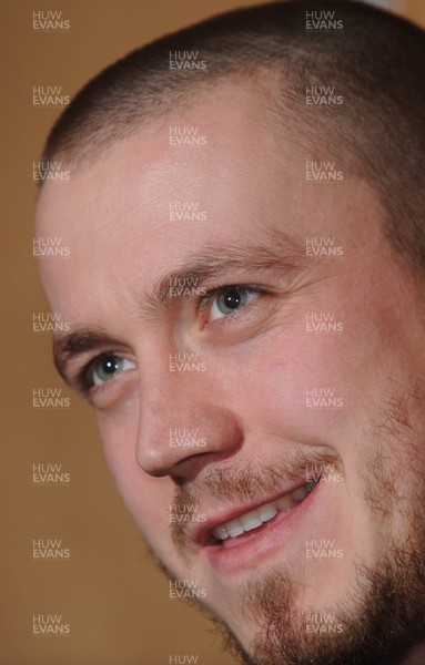 25.01.10 - Wales Rugby Press Conference - Richie Rees talks to reporters. 