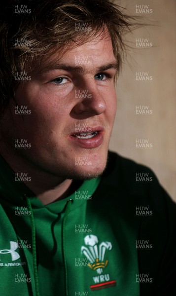 25.01.10 - Wales Rugby Press Conference - Rhys Gill talks to reporters. 