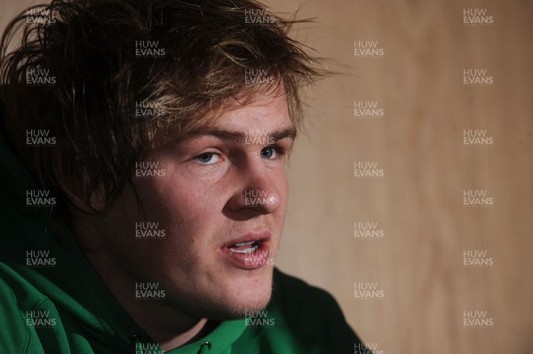 25.01.10 - Wales Rugby Press Conference - Rhys Gill talks to reporters. 