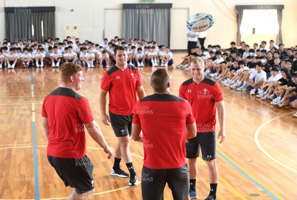 200919 - Wales Rugby School Visit - Rhys Carre, Ryan Elias, Hadleigh Parkes and Aled Davies during a visit to Toyota Solakan Junior School