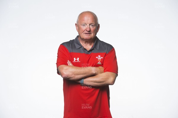 010819 - Wales Rugby Squad - Alan Phillips