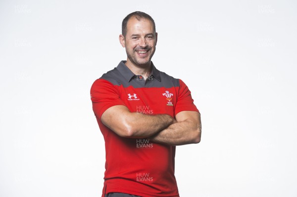 010819 - Wales Rugby Squad - John Miles