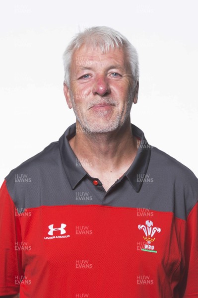 010819 - Wales Rugby Squad - John Rowlands