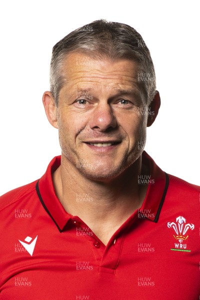 201020 - Wales Rugby Squad - Byron Hayward