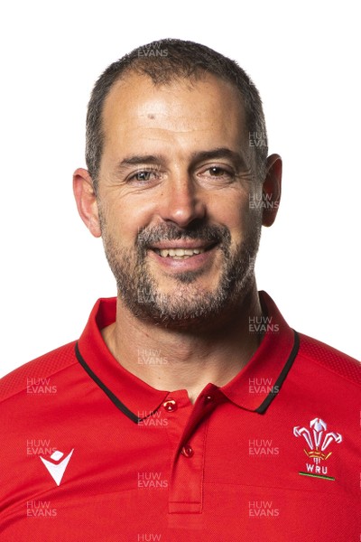 201020 - Wales Rugby Squad - John Miles