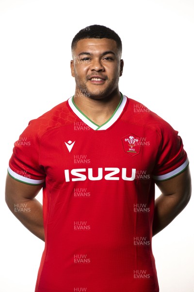 201020 - Wales Rugby Squad - Leon Brown