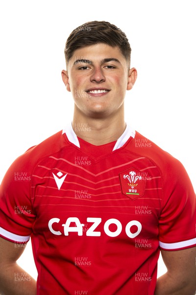 011121 - Wales Rugby Squad - Louis Rees-Zammit