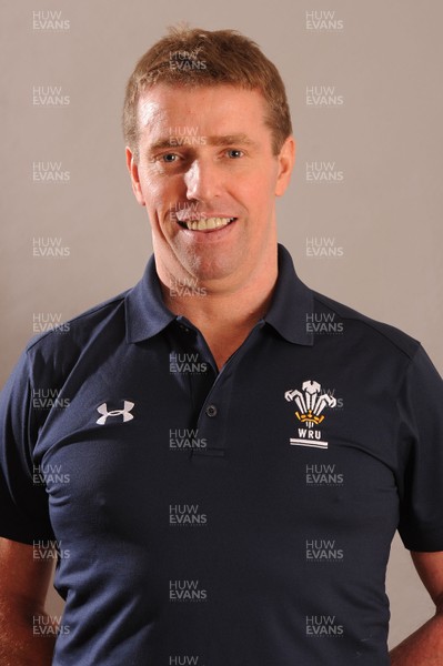 01.11.10 - Wales Rugby Autumn Series Squad 2010 - Hywel Griffiths (Physiotherapist). 