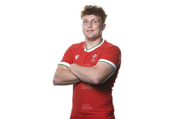 280621 - Wales Rugby Squad - Aneurin Owen