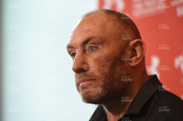 080518 - Wales Rugby Squad Announcement - Robin McBryde talks to media